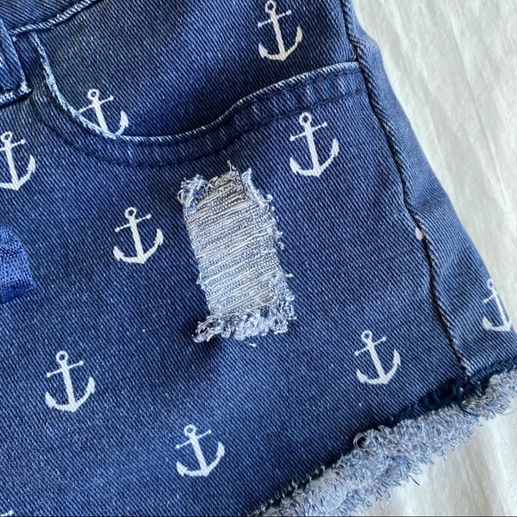 Ocean Drive Anchor Print Distressed Denim Shorts - Picture 6 of 14